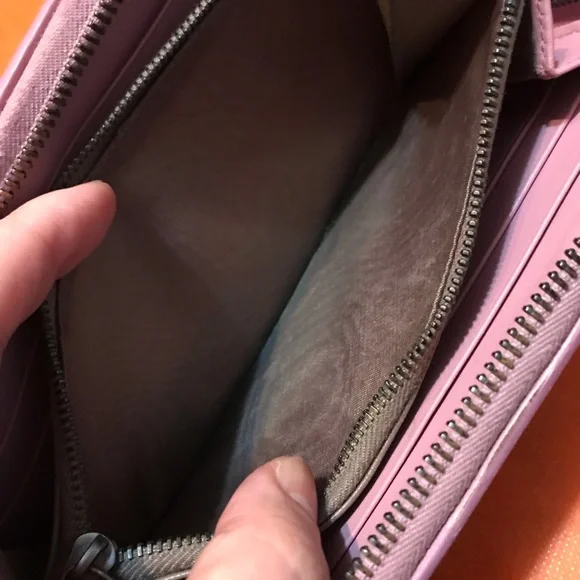 Bottega Veneta zippy wallet in pink authentic - Picture 12 of 12